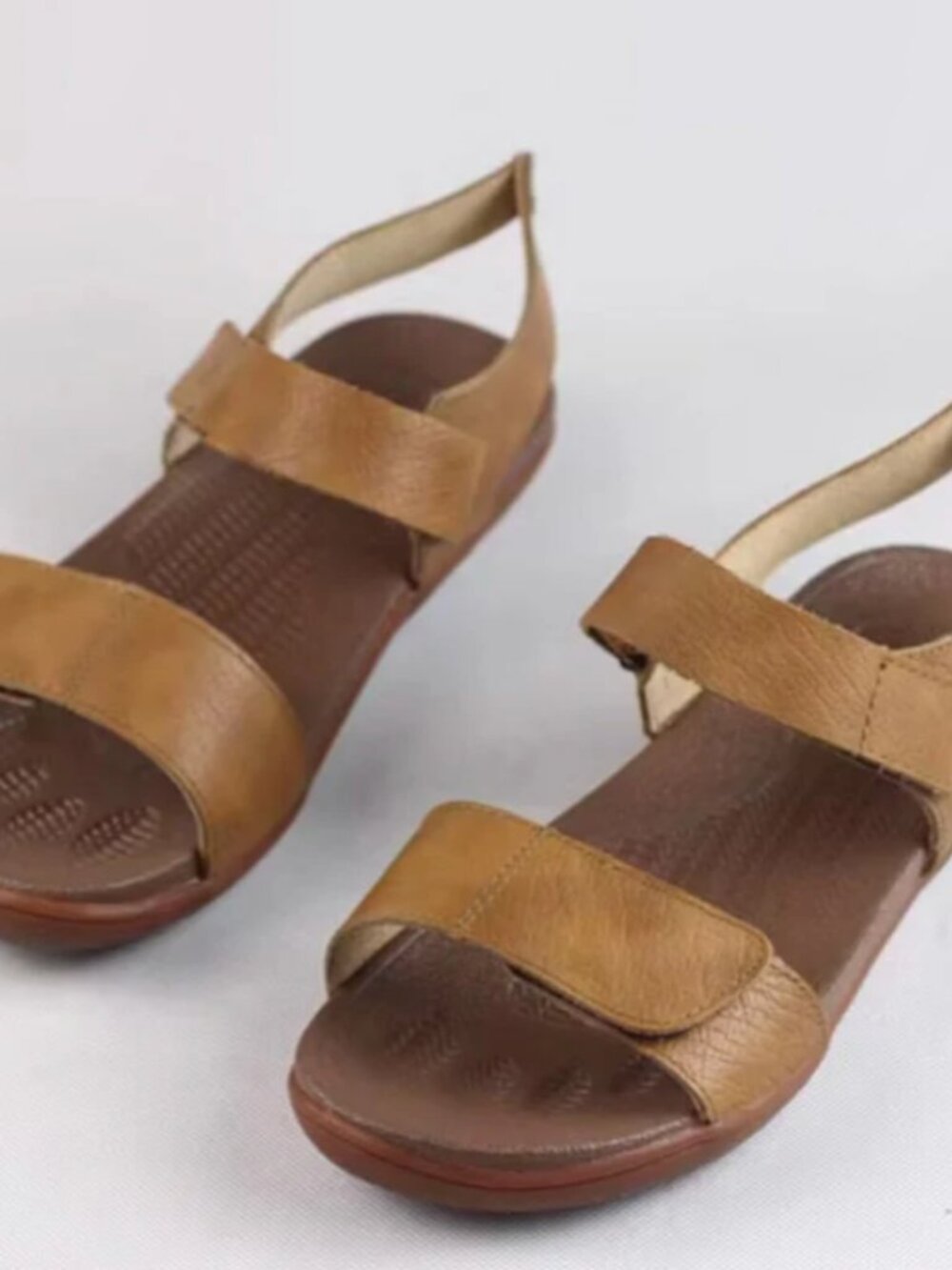 Dwarves Classic Leather Sandal Womens 9